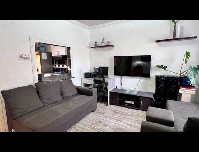 2 BEDROOM HOUSE FOR SALE IN SILVERTOWN